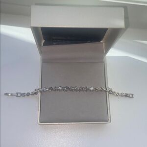 Elegant Silver Bracelet with Crystal Accents